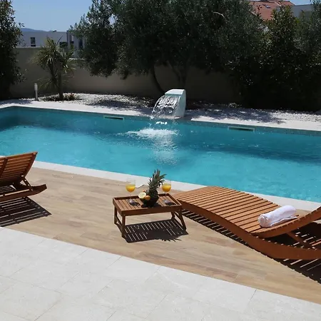 Sun Gardens Luxury With Xxl Heated Pool Villa *