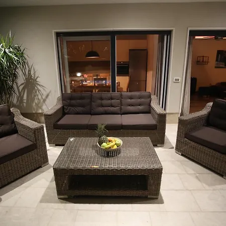 Sun Gardens Luxury With Xxl Heated Pool Villa Solin